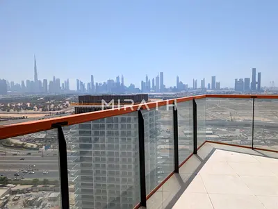 Vacant | Skyline View | Open Kitchen