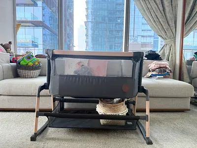 Maxi-Cosi Lora Air Co Sleeper Crib. All round mesh. Excellent Condition