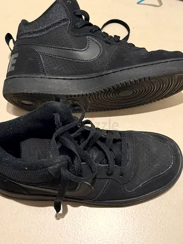 Used black Nike high-top sneakers, used once size 36,5