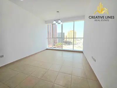 Spacious 1-Bedroom Apartment With Chiller Free Available