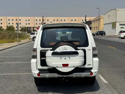 Mitsubishi Pajero 2014 model,