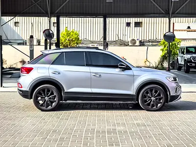 صورة 4 لـ 2023 Volkswagen T-ROC