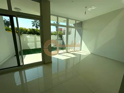 3 Bed Townhouse | Single Row | Near Pool and Park