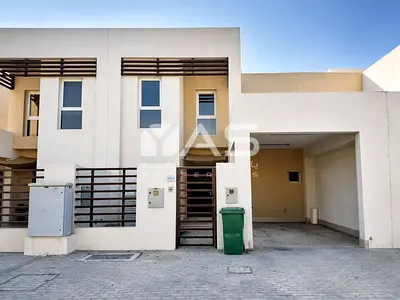 Stunning View| 2 Bedrooms + Maid | Prime Location