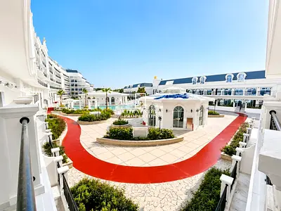 RENTED | POOL VIEW | EXCLUSIVE