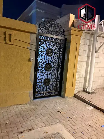 WELL-MAINTAINED MULHAQ | PRIVATE ENTRNCE