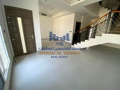 Like a Brand New 4 Bedroom Villa || Private Lawn || Covered Parking || Ready To Move