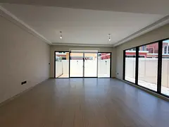 band new | prime location | close to lagoons