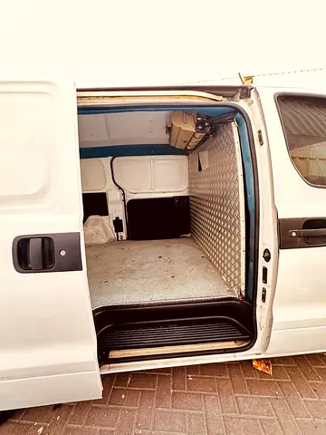 صورة 9 لـ 2013 Hyundai H1