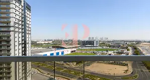 Spacious| Vacant| Mid Floor| Best Price