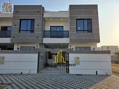 تاون هاوس(على شارع رئيسى)| ارتداد 20 متر| 5 غرف ومجلس و2 صاله ورووف| مكيف مركزى| تملك حر| شامل رسوم التسجيل| وقابل للتفاوض.