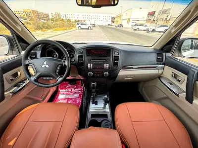 Mitsubishi Pajero 2014 model,