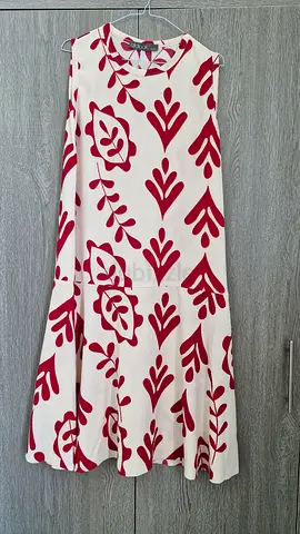 Olalook Red & Cream Midi Dress – Size M