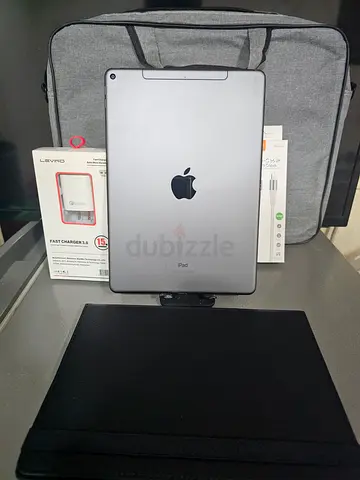 Apple iPad Air 3 Cellular 256GB Touch iD working with accessories and delivery
