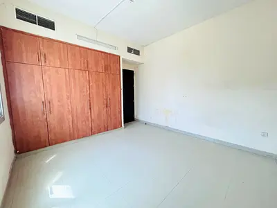 Spacious 3-BHK Duplex / Master Bed / 2 Kitchen / Maid Room / Wardrobes / Balcony / Central AC / Prime📍Location / For Family
