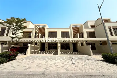 Single Row | Opposite Park | Rare Location