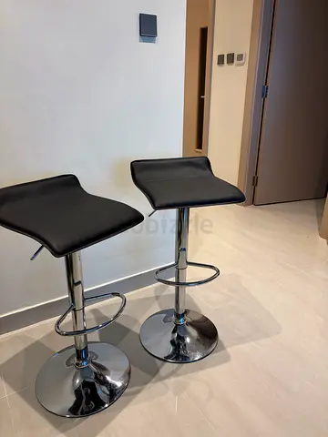 Set of 2 Black Adjustable Bar Stools with Footrest