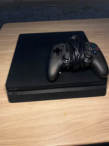 PlayStation 4 Slim