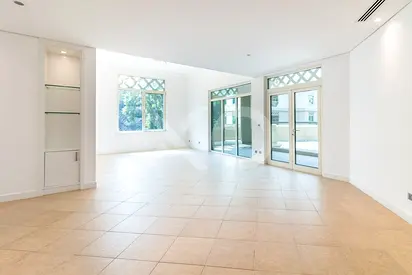 Park View 3 Bed | Vacant | Upgraded A Type