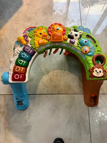 Baby Toy- LeapFrog Safari Learning Station - good working condition