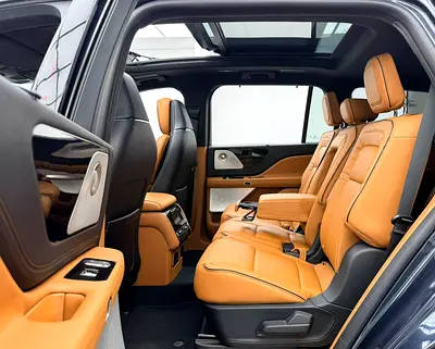 صورة 17 لـ 2021 Lincoln AVIATOR
