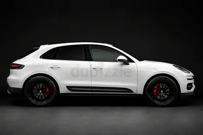 2024 Macan. First Owner | In Warranty | Sport Chrono | Full Service History | 34,500 km