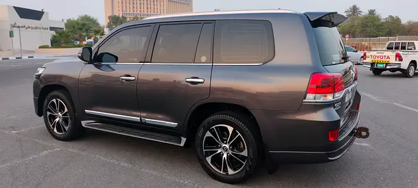 صورة 13 لـ 2021 Toyota LAND CRUISER