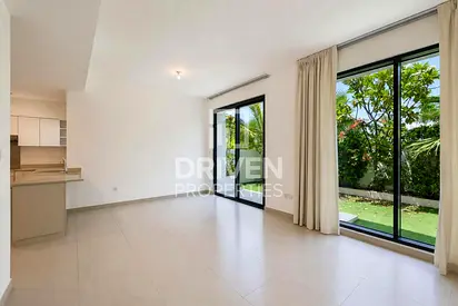 Negotiable Option | Vacant Now | Single Row