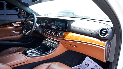 2018 Mercedes-BENZ E-CLASS 缩略图 8