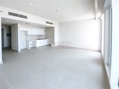 Community & Skyline View | Vacant | High Floor