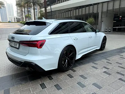 صورة 11 لـ 2025 AUDI RS6