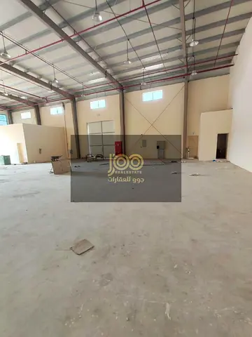 مساحة تشغيلية جيدة تلبي احتياجات الشركات مناسب لمختلف الأنشطة التجارية والصناعية