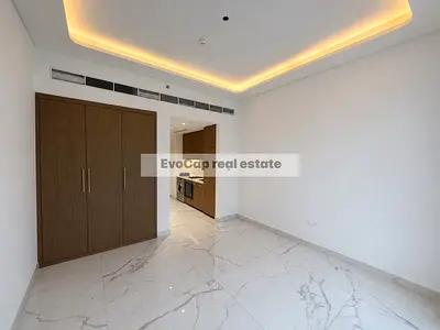 PRIME LOCATION - MODERN - STYLISH
