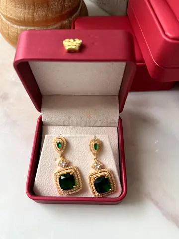 Stunning Emerald Green Zircon Drop Earrings from Maleka Jewelz✨