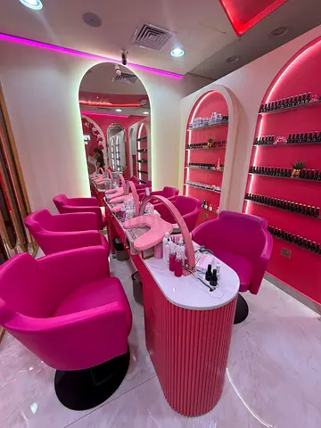 Luxury Nail Salon Stations with Chairs and bed for sale
