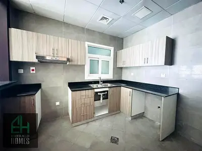 Spacious apartment | Ready to Move | Prime location