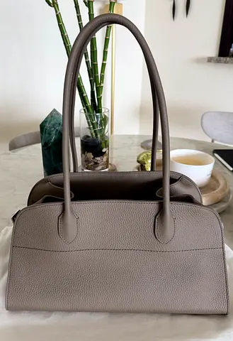 The Row Margaux12  shoulder etoupe