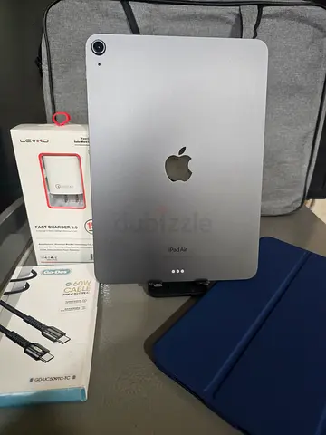 Apple iPad Air 5 256GB M1 Touch iD working with accessories and delivery