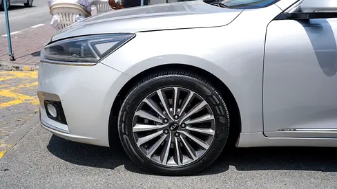 2019 KIA CADENZA 照片 4