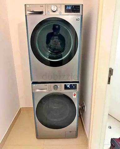 LG ThinQ Front Load 9 kg Washer and Dryer Seprate Set - Silver, Excellent Condition