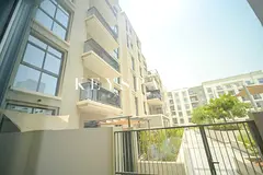 Exclusive Waterfront Residence | Panoramic Gulf Views | Vacant | Resale
