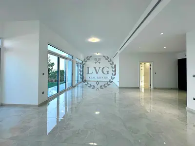 Luxury Beach Villa | Beachfront | Vacant & Ready