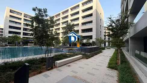SPACIOUS AND NEW APARTMENT FOR SALE IN AL JADA IN 725K ONLY.