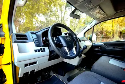 2020 Toyota HIACE — фото 12
