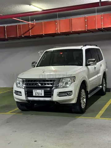 Mitsubishi Pajero 2015 GLS Top Line 3.8L GCC Specs