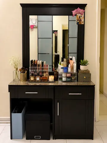 Dressing table