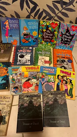 Mixed kids and young reader books collection — Princess Diaries, Diary of a Wimpy Kid…..