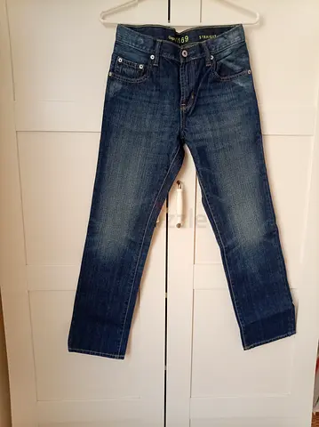 GAP Blue straight-leg denim jeans - size M/ 13-gently used