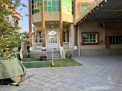 فيلا للبيع بمنطقة الروضه 2 بموقع مميز 6 غرف نوم  بسعر شامل كهرباء وماء ومكيفات تملك حر لجميع الجنسيات