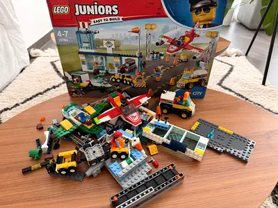 LEGO Juniors City Set 10764 - Plane and Vehicles (used, parts included)